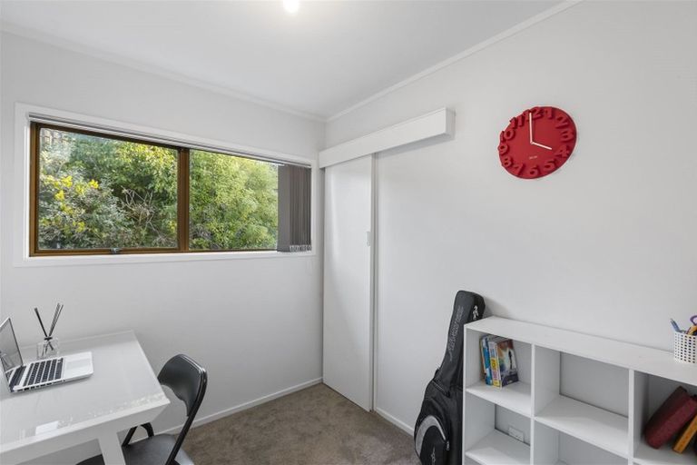 Photo of property in 54 Meadowvale Avenue, Forrest Hill, Auckland, 0620