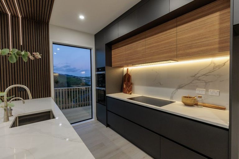 Photo of property in 24 Prestbury Grove, Churton Park, Wellington, 6037