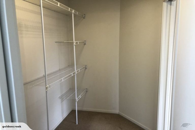 Photo of property in 11 Siena Place, Te Atatu Peninsula, Auckland, 0610