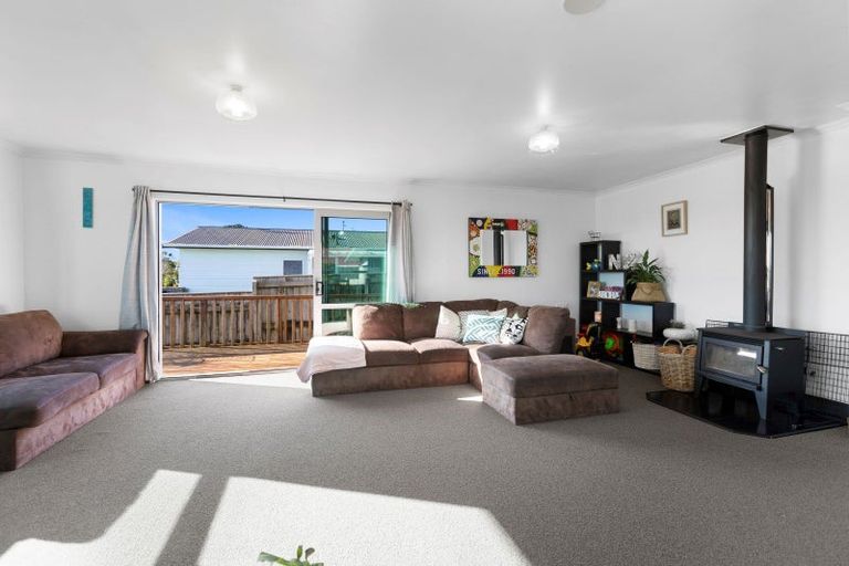 Photo of property in 68 Bayly Street, Waitara, 4320