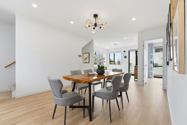 Photo of property in 4a Fowler Street, Northcote, Auckland, 0627