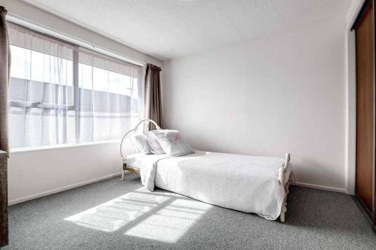 Photo of property in 57 Sarabande Avenue, Redwood, Christchurch, 8051