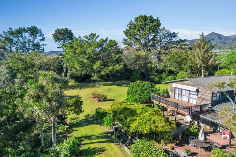 Photo of property in 27 Donnelly Street, Oakura, 4314