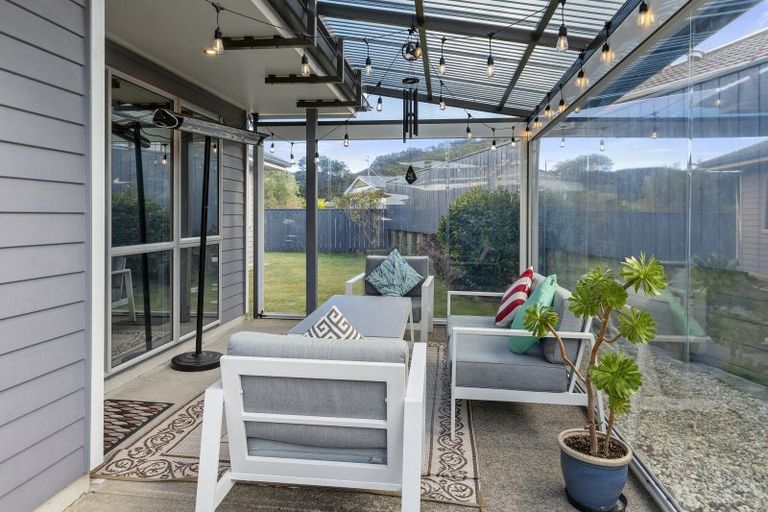 Photo of property in 20 Ronald Scott Grove, Riverstone Terraces, Upper Hutt, 5018