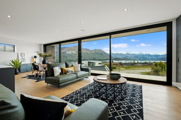 Photo of property in 58 Forest Heights, Wanaka, 9305