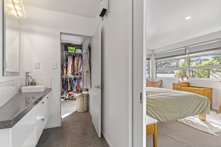 Photo of property in 37a Mount Avenue, Pauanui, Hikuai, 3579