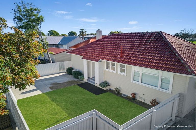 Photo of property in 136 Nuffield Avenue, Marewa, Napier, 4110