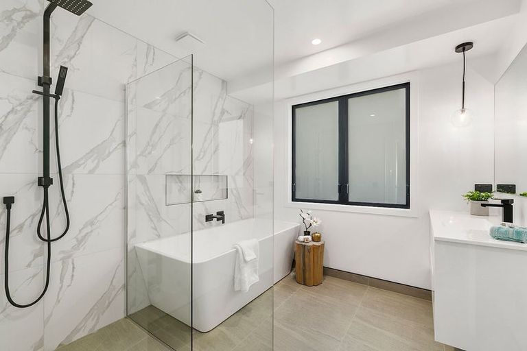 Photo of property in 13 Pacific View, Whitby, Porirua, 5024