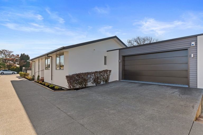 Photo of property in 58 Mcfaddens Road, St Albans, Christchurch, 8052