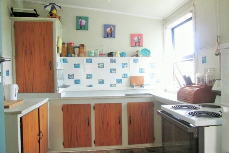 Photo of property in 24 Locke Street, Wairoa, 4108