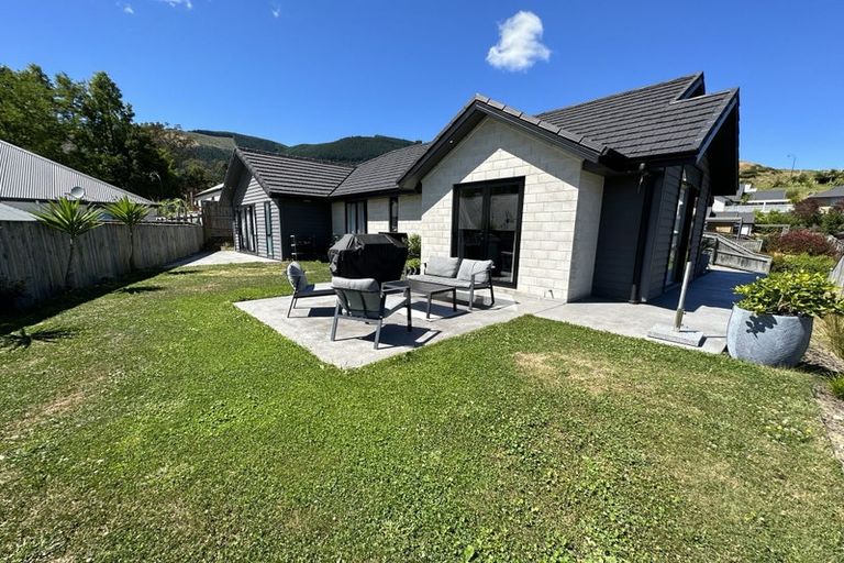 Photo of property in 11 Greenfield Lane, Stoke, Nelson, 7011