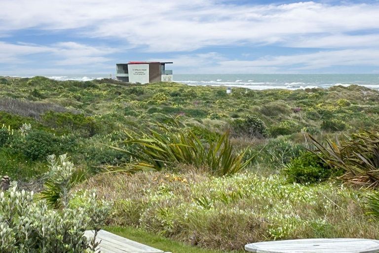 Photo of property in 7 Kent Avenue, Waitarere Beach, Levin, 5510