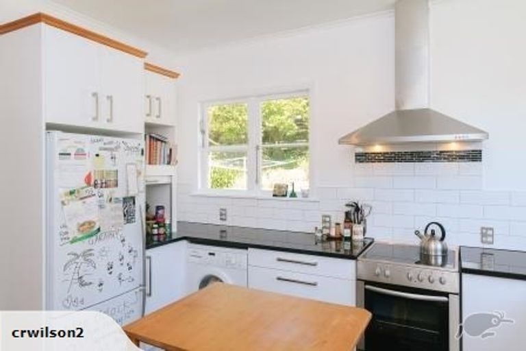 Photo of property in 84 Norton Park Grove, Waterloo, Lower Hutt, 5011