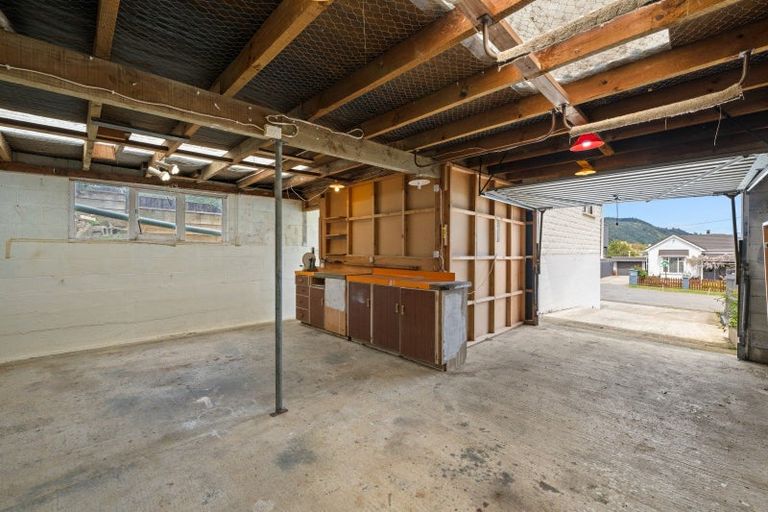 Photo of property in 2-1a Leicester Street, Picton, 7220
