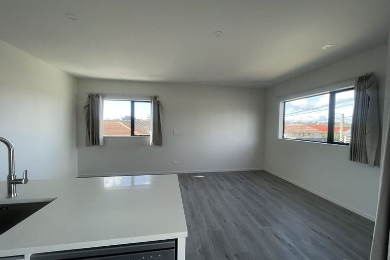 Photo of property in 2/39 Dale Crescent, Pakuranga, Auckland, 2010