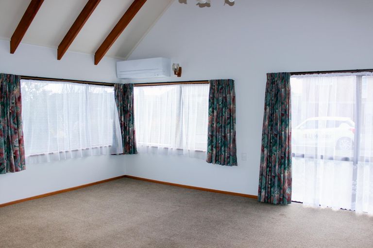 Photo of property in 1 Grove Avenue, Weston, Oamaru, 9401