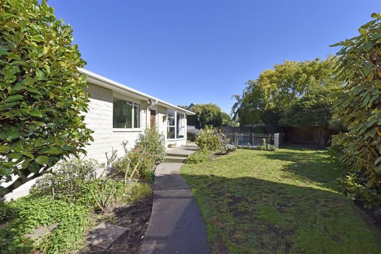 Photo of property in 42 Toorak Avenue, Avonhead, Christchurch, 8042