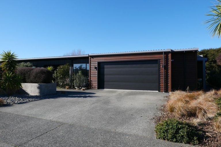 Photo of property in 3 Te Heke Place, Waikanae, 5036