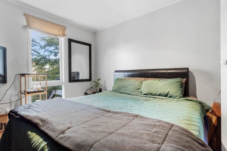 Photo of property in 17 Lysander Crescent, Beach Haven, Auckland, 0626