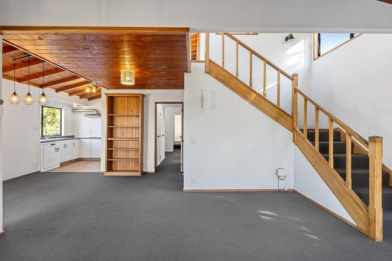 Photo of property in 1/86 Waimumu Road, Massey, Auckland, 0614