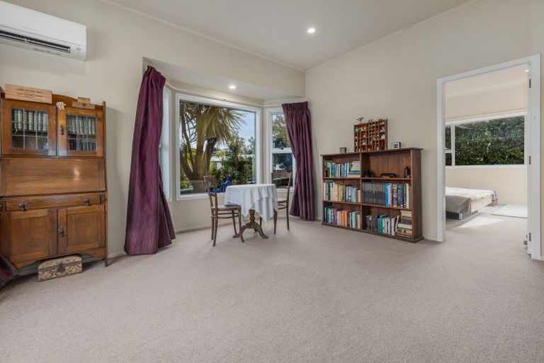 Photo of property in 2 John Street, Titahi Bay, Porirua, 5022