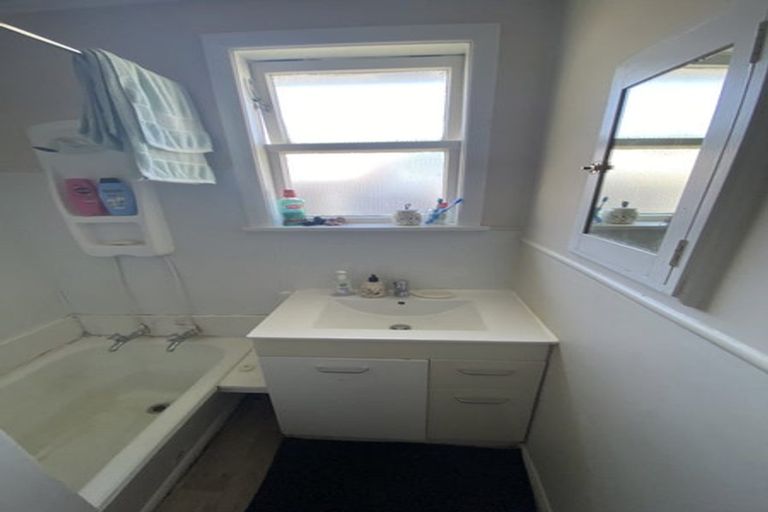 Photo of property in 12 Willis Street, Bader, Hamilton, 3206