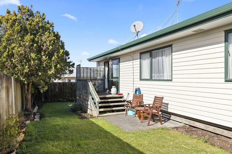 Photo of property in 2b Village Place, Tuakau, 2121