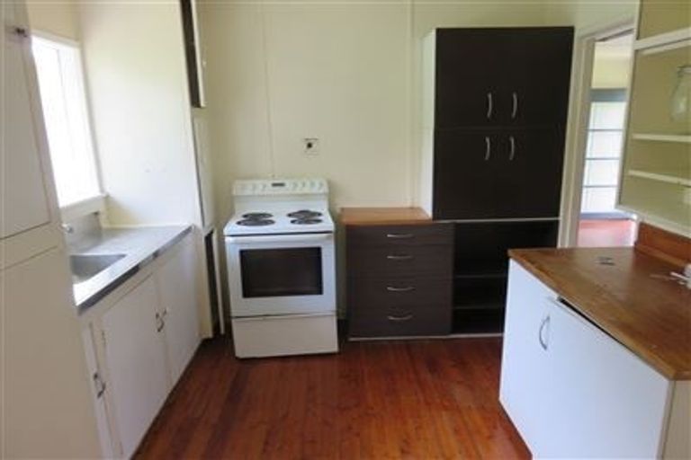 Photo of property in 37 Ocean View Road, Hillcrest, Auckland, 0627