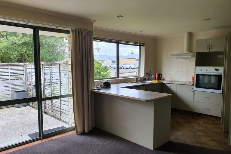 Photo of property in 1 Nobleman Place, Hamilton East, Hamilton, 3216