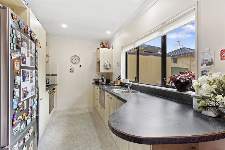Photo of property in 5u8 Court Road, Tawa, Wellington, 5028