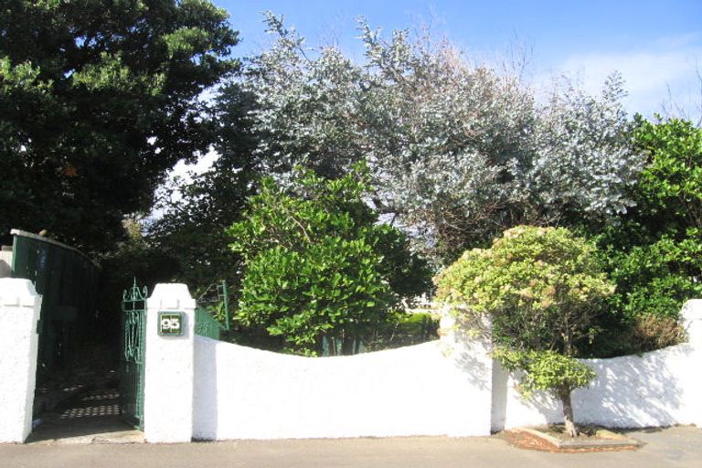 Photo of property in 2/95a Freyberg Street, Lyall Bay, Wellington, 6022