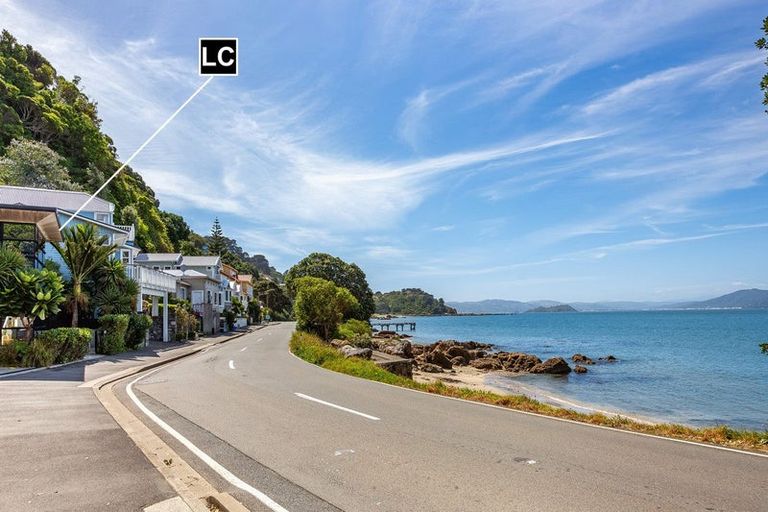 Photo of property in 377a Karaka Bay Road, Karaka Bays, Wellington, 6022