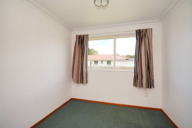 Photo of property in 17 Paisley Street, Kew, Invercargill, 9812