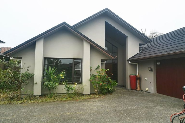 Photo of property in 18 Hampervale Place, Flat Bush, Auckland, 2016