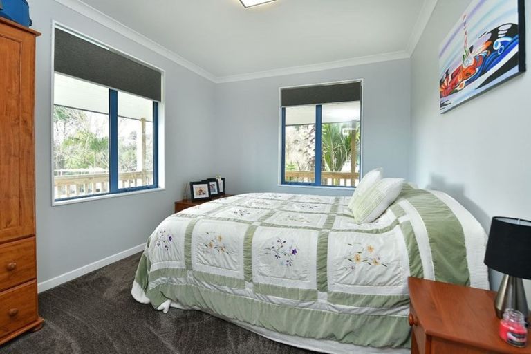 Photo of property in 141 Mangakura Road, Helensville, 0875