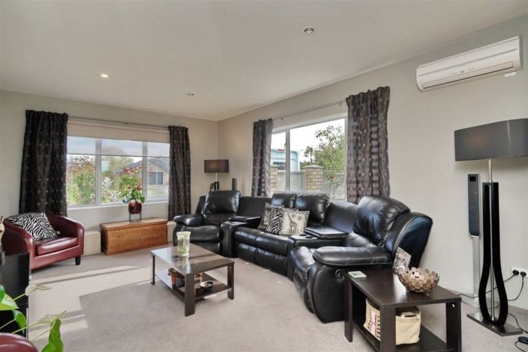 Photo of property in 5 Melville Crescent, Rolleston, 7614