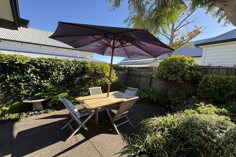 Photo of property in 35 Muritai Crescent, Havelock North, 4130
