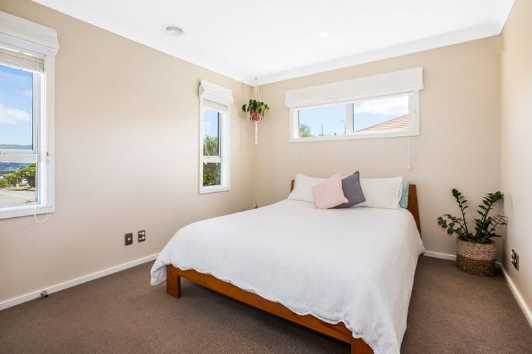 Photo of property in 37 Nelson Avenue, Aotea, Porirua, 5024