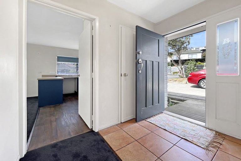 Photo of property in 19 Lowburn Place, Clover Park, Auckland, 2019