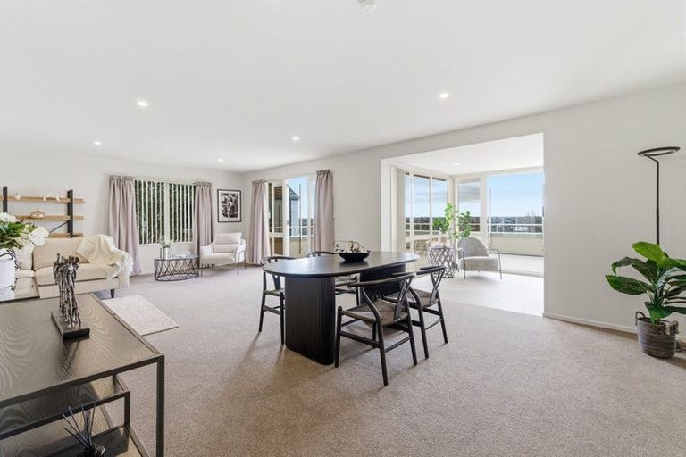 Photo of property in 1/21 Overdale Drive, Cashmere, Christchurch, 8022