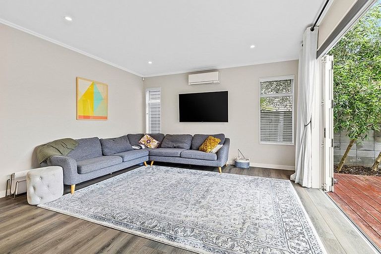 Photo of property in 36a Station Street, Hobsonville, Auckland, 0616