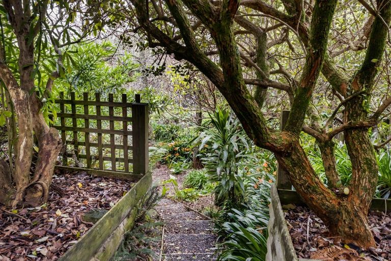 Photo of property in 54 Karina Road, Merrilands, New Plymouth, 4312