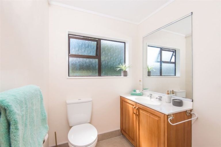 Photo of property in 3 Ronald Woolf Place, Churton Park, Wellington, 6037