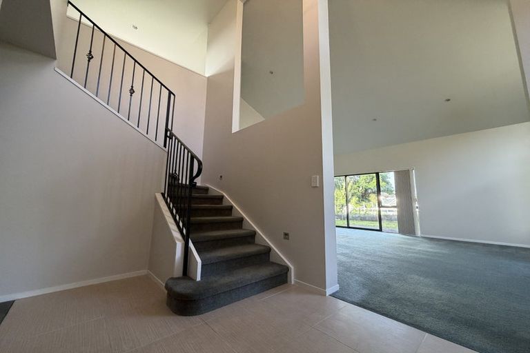 Photo of property in 133a Redoubt Road, Goodwood Heights, Auckland, 2105