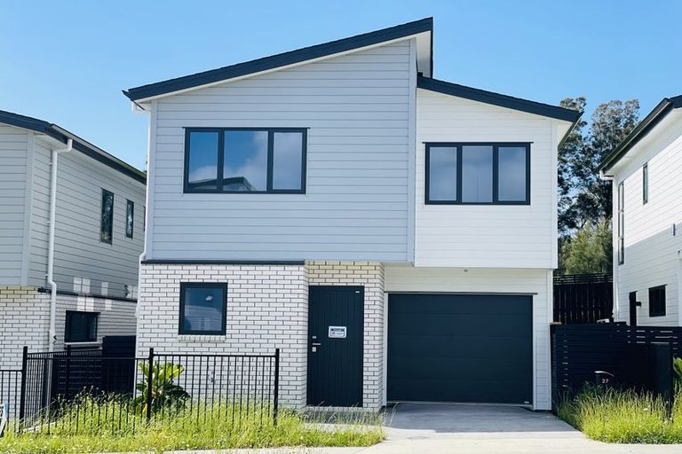 Photo of property in 27 Whiteywood Street, Westgate, Auckland, 0814
