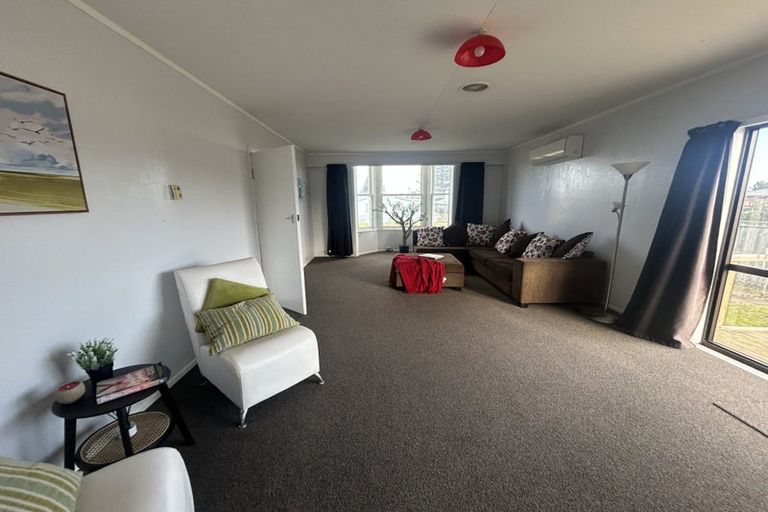 Photo of property in 4 Ashton Terrace, Castlecliff, Whanganui, 4501