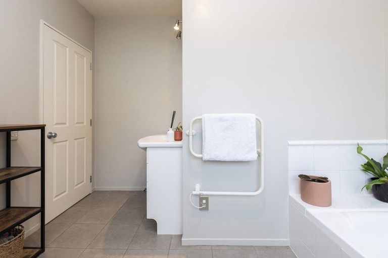 Photo of property in 8 Elmwood Drive, Prebbleton, 7604