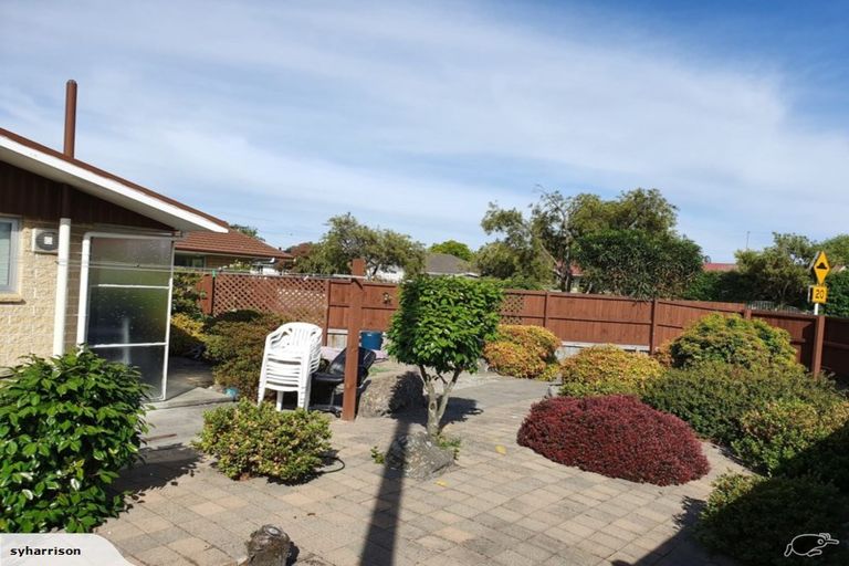 Photo of property in 77 Memorial Avenue, Ilam, Christchurch, 8053