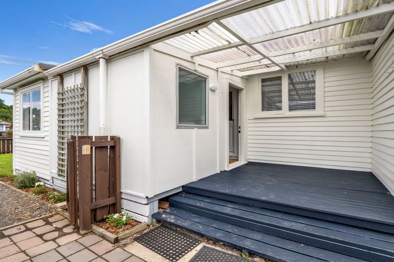 Photo of property in 1 Ngareta Road, Mourea, Rotorua, 3074