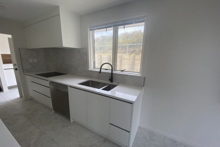 Photo of property in 981 East Coast Road, Redvale, Auckland, 0794